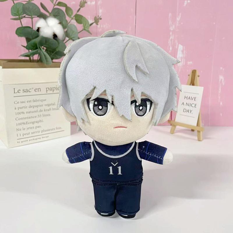 Poupée en Peluche Nagi Seishiro Bachira Meguru Blue Lock 20cm Posture Debout Remplissage Peluche Décoration de Lit Accompagnée de Jouet Cadeaux d'Anniversaire 20cm