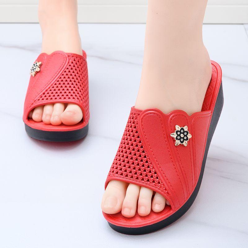 Ladies' Summer Non Slip Slippers New Fashionable Women's Thick Soled Home and Indoor