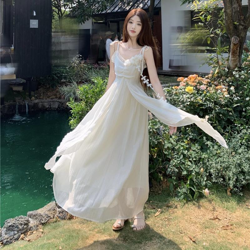Holiday style design suspender dress for women's 2026 summer new waist and thin temperament long skirt