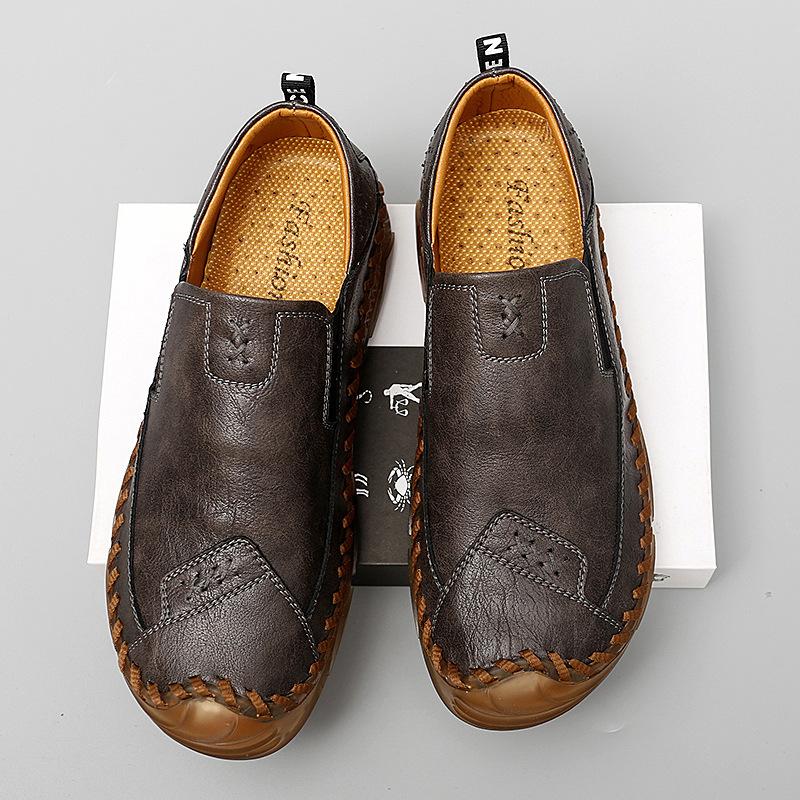 Men Shoes Casual Leather Hand Sewn Men Sneakers Breathable Driving Shoes Designer Men's Loafers Fashion Moccasins Zapatos Hombre