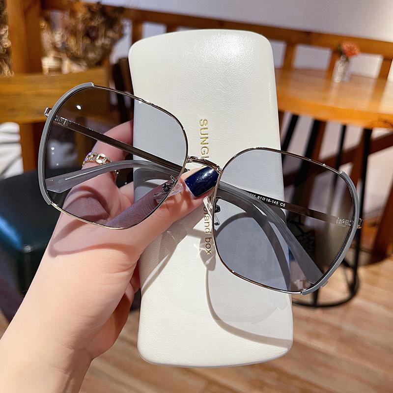 

Non-polarized Women s Sunglasses Fashion Gradient Shade Sunglasses Sunglasses Women Glasses Men серебряный