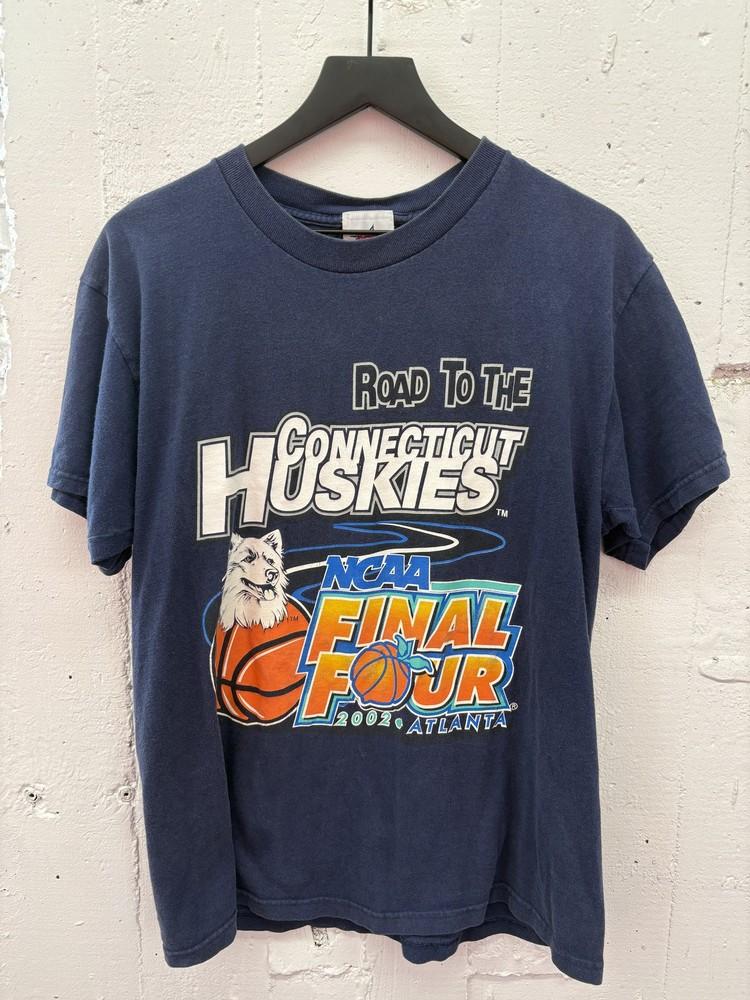 Vintage Connecticut Huskies Shirt Mens Large NCAA Basketball Final Four 2002 90s Unisex T-Shirt XXXL