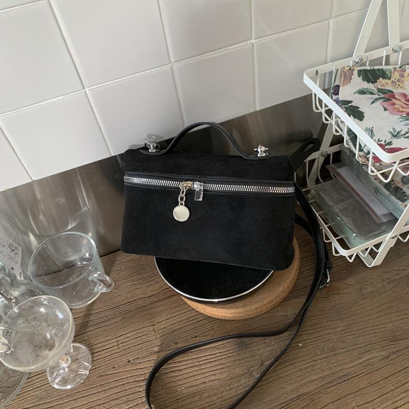 

High-end niche bag women s autumn and winter new retro messenger bag casual portable small square bag чёрный