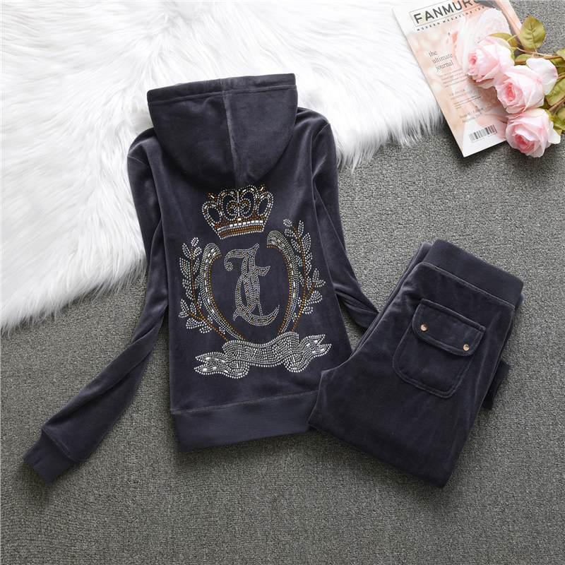 Luxurious Women's Velvet Hooded Two-Piece Sportswear Set - Loose Leg, Hot Drill. Perfect for Spring & Autumn.