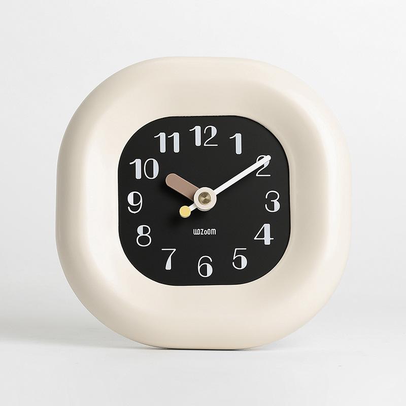 

Decorative items for the home living room entrance, office desk accessories, creative cream style wall clocks
