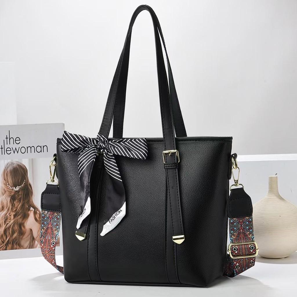 Elegant Pu Material Bucket Bag With Zipper Closure Soft Casual Handbag Options