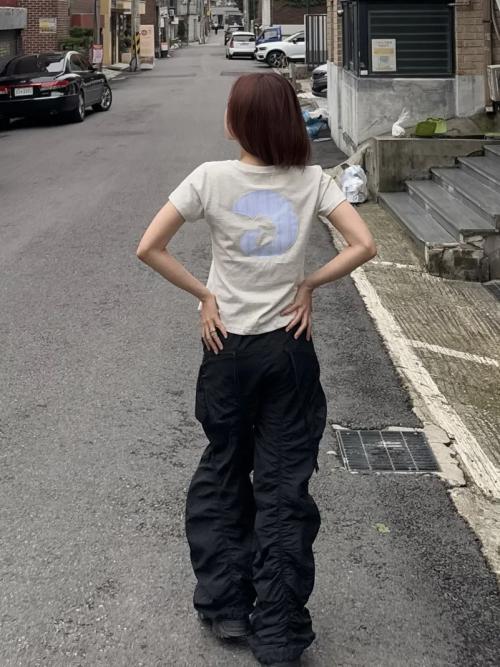 Tansanmageunesyum Horn Applique T-Shirt (Ivory)