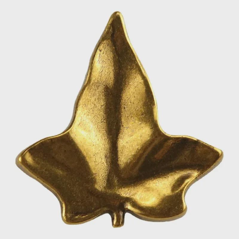 Metall Bronze Herz Blatt Dekorative Hochbeinige Knöpfe für Pullover oder Hemd