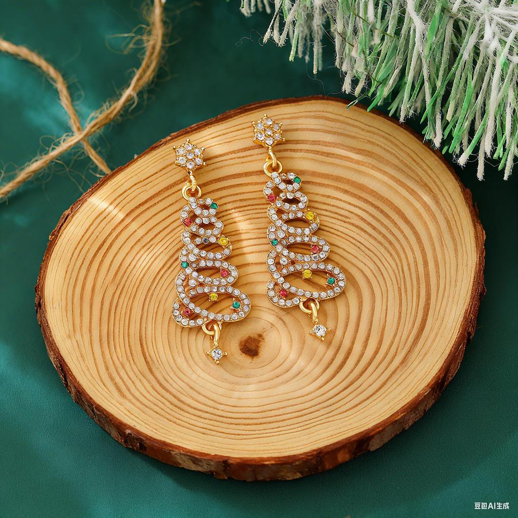 Sparkling Zircon Christmas Tree Stud Earrings for Women Shiny Green Rhinestone Tree Pendant Earring Xmas New Year Party Jewelry