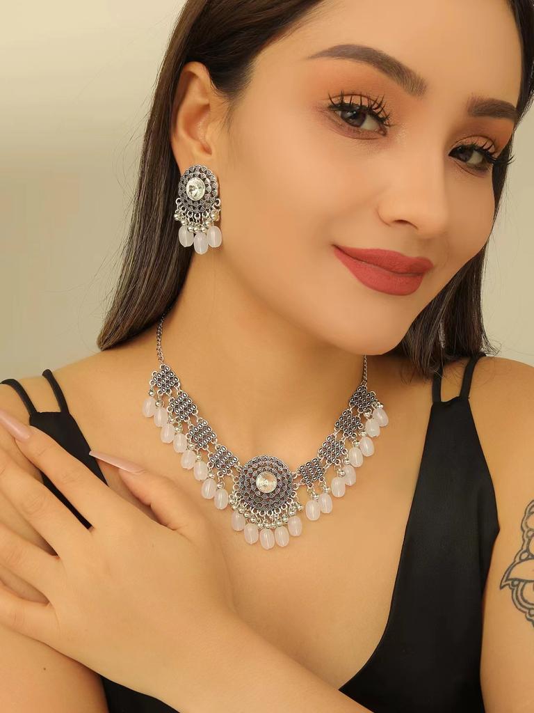 Vintage Indian Style Necklace Earrings Set Fringed Collarbone Chain Pendant Court Style