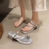 Flat bottom sandals women's summer outer wear 2025 new exquisite fashion rhinestone cover toe French niche premium cool slippers