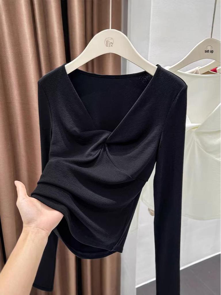 Elegant Women's Slim-Fit French V-Neck Long-Sleeve Knitted Top - Spring Design