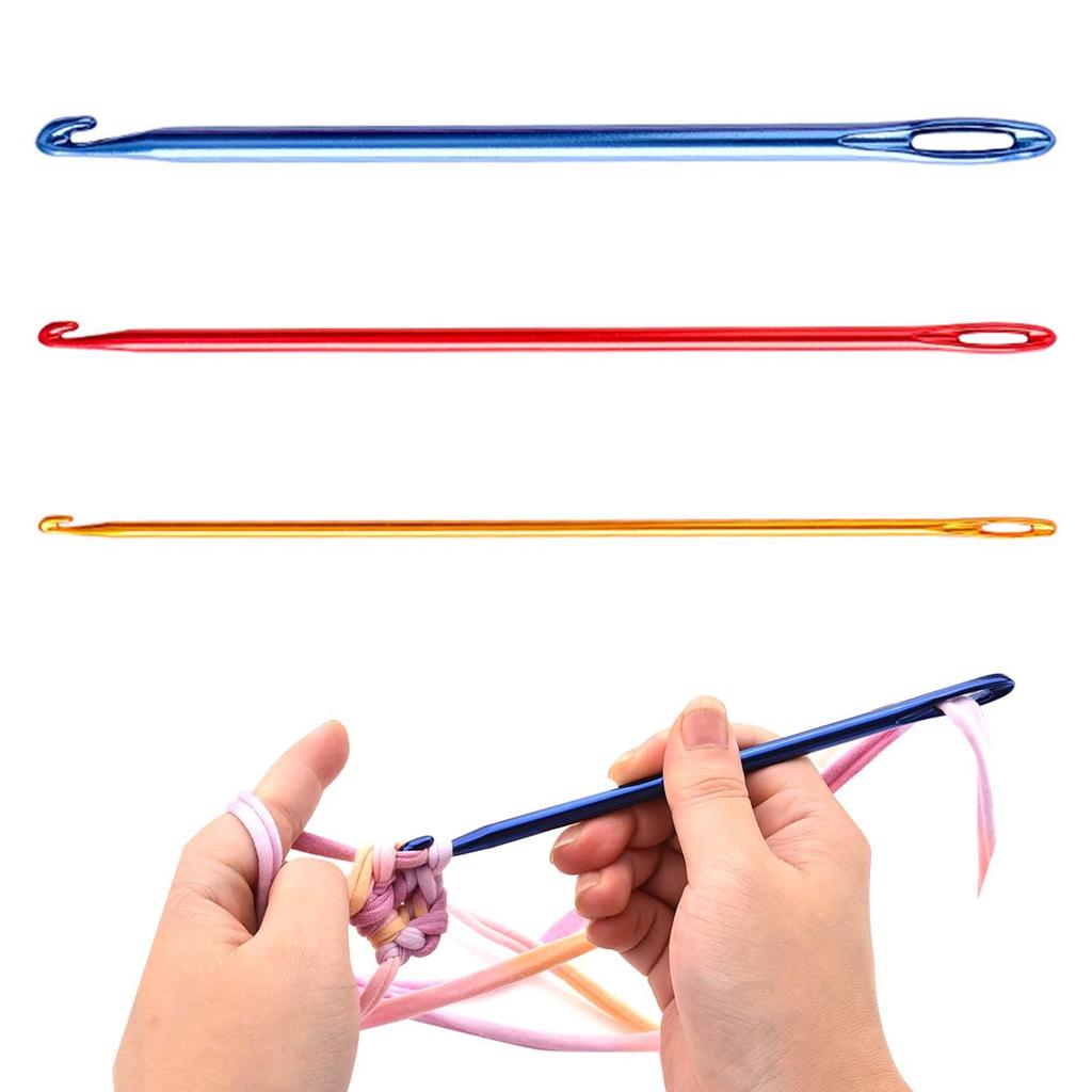 PAVIKE Crochet Hooks (3-Piece Set, 3 Sizes) - Aluminum Crochet Hooks, Hole-Shaped, Ideal for Beginners, DIY Crafts, and Home Use. A great gift idea.