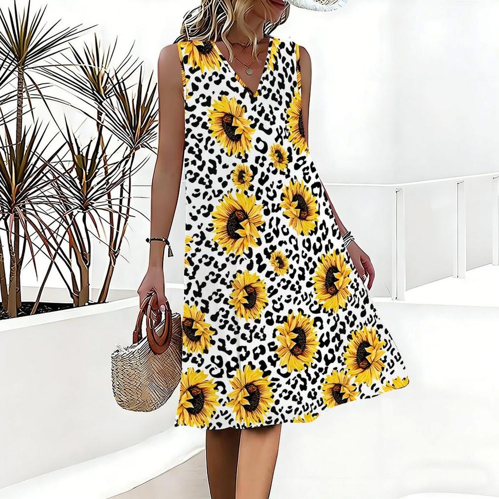 Plus Size V Neck Sleeveless Dress Ink Mountain Stream Print For Water Town Sightseeing