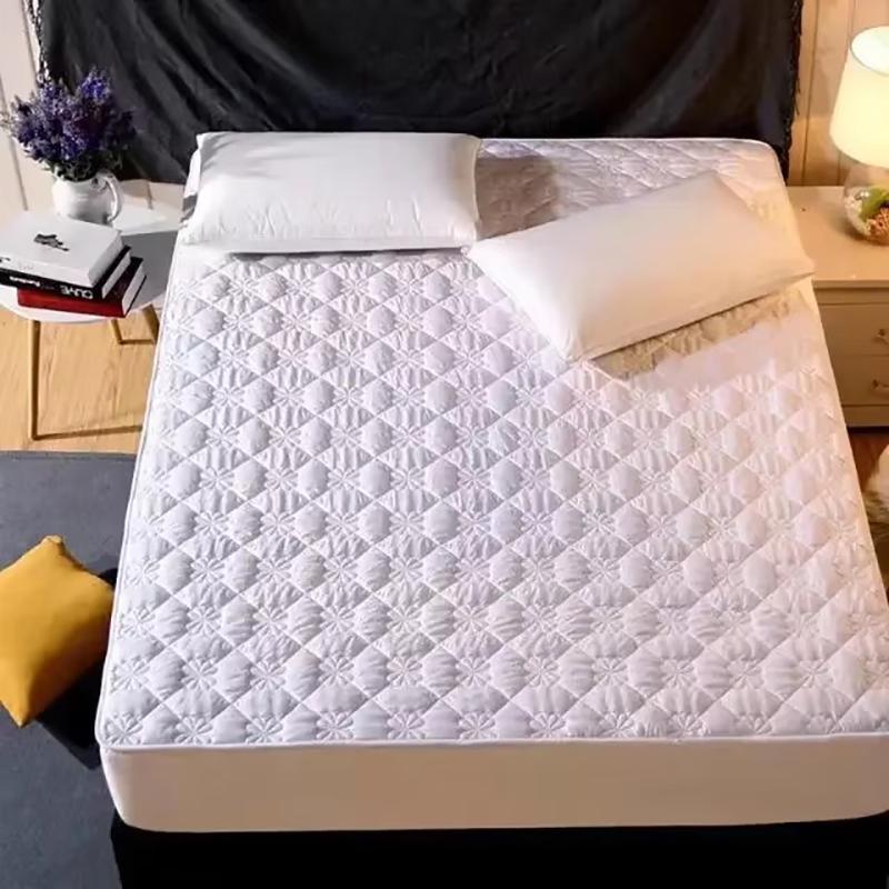 Breathable and Anti-Bacterial Mattress Topper with Air-Permeable Bed Pad for a Comfortable Night's Sleep