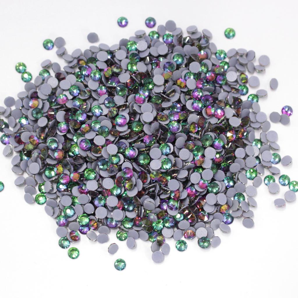 Good Quality Glass 16 Cut Faces Green Flame Color Hot Fix Flatback Rhinestone for Nail Art Bags Garment Decoration