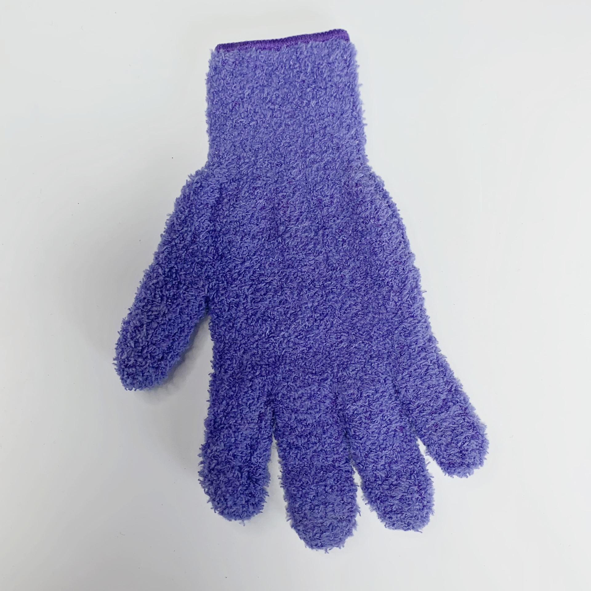 

Ultra-Fine Fiber Coral Fleece Duster Mitt - Warm, Thick, and Perfect for Car Wash or Dusting.