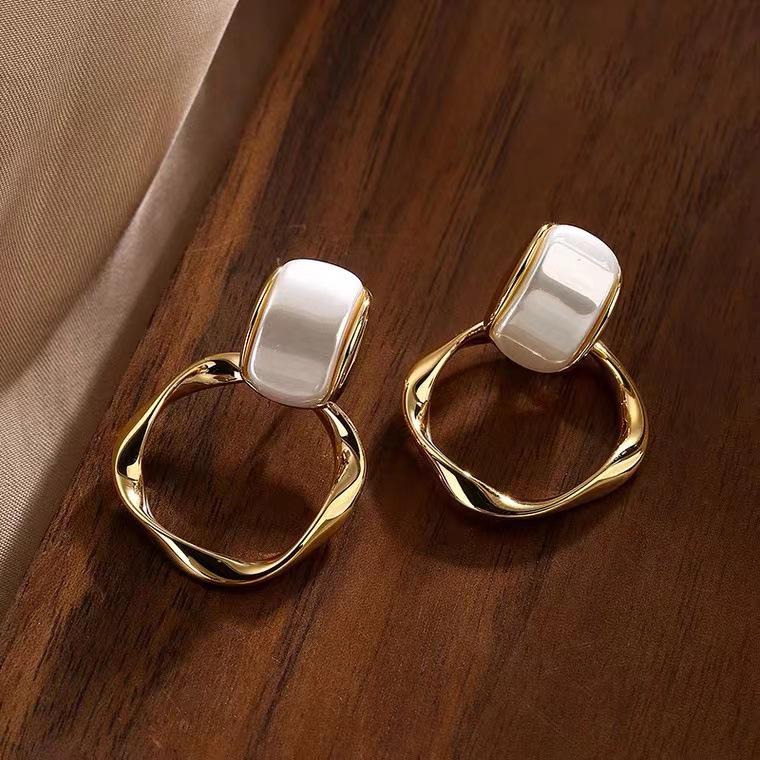 S925 Silver Exaggerated Metal Circle Stud Earrings - High-End, Trendy, Luxury Design for Women