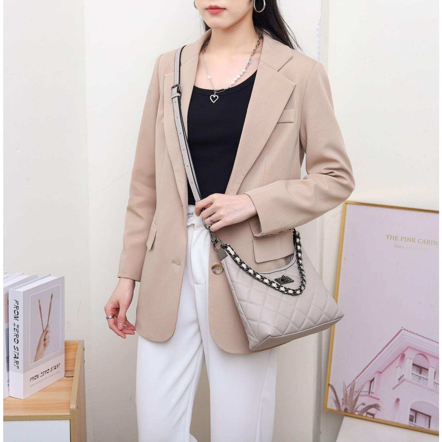 

Cowhide Shoulder Women s Bag, Crossbody Women s Fashionable and Simple Shopping Bag, Practical Large Square Solid Color Soft Leather Bag білий