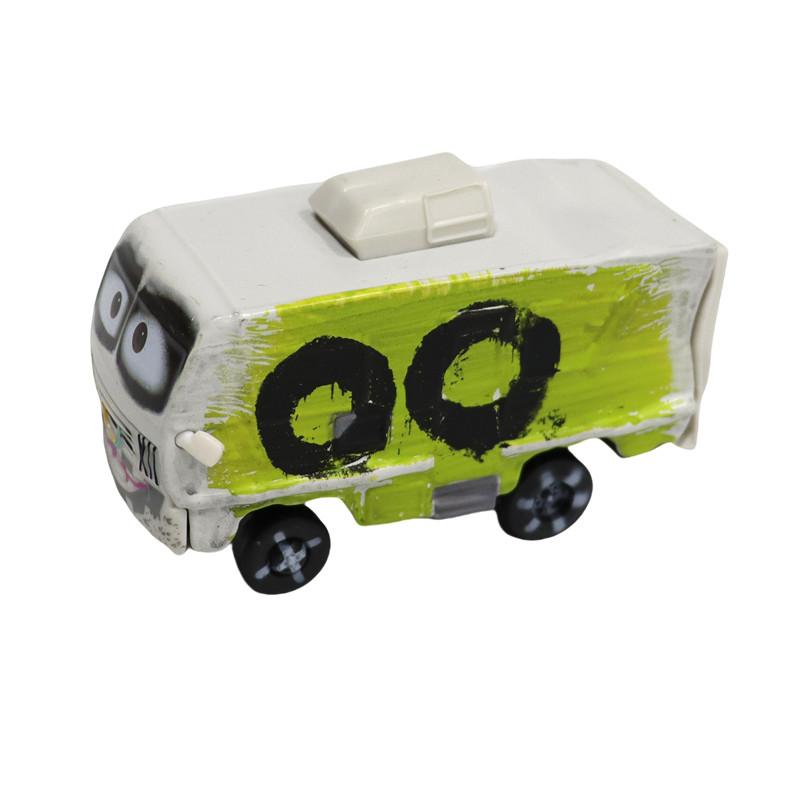 Alloy Pixar Cars 3 Arvy Miss Fritter McQueen Mater Mr. Destruction 1 : 55 Diecast Metal Car Miniature Toy Ideal For Kid Birthday Present
