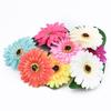 Decoração de casa – Flores e coroas artificiais