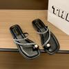 New Fashion Pearl Buckle Flip Flops Women Flat Heel Crystal Band Slippers Sexy Ladies Clip Toe Slides Shoes Rhinestone Sandals