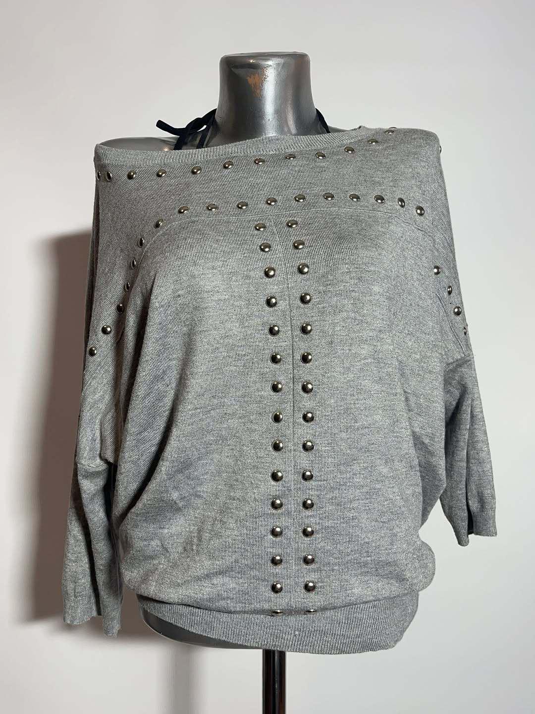 

Vintage Retro Solid Color Rivet Loose Fit Long Sleeve T-Shirt Medium