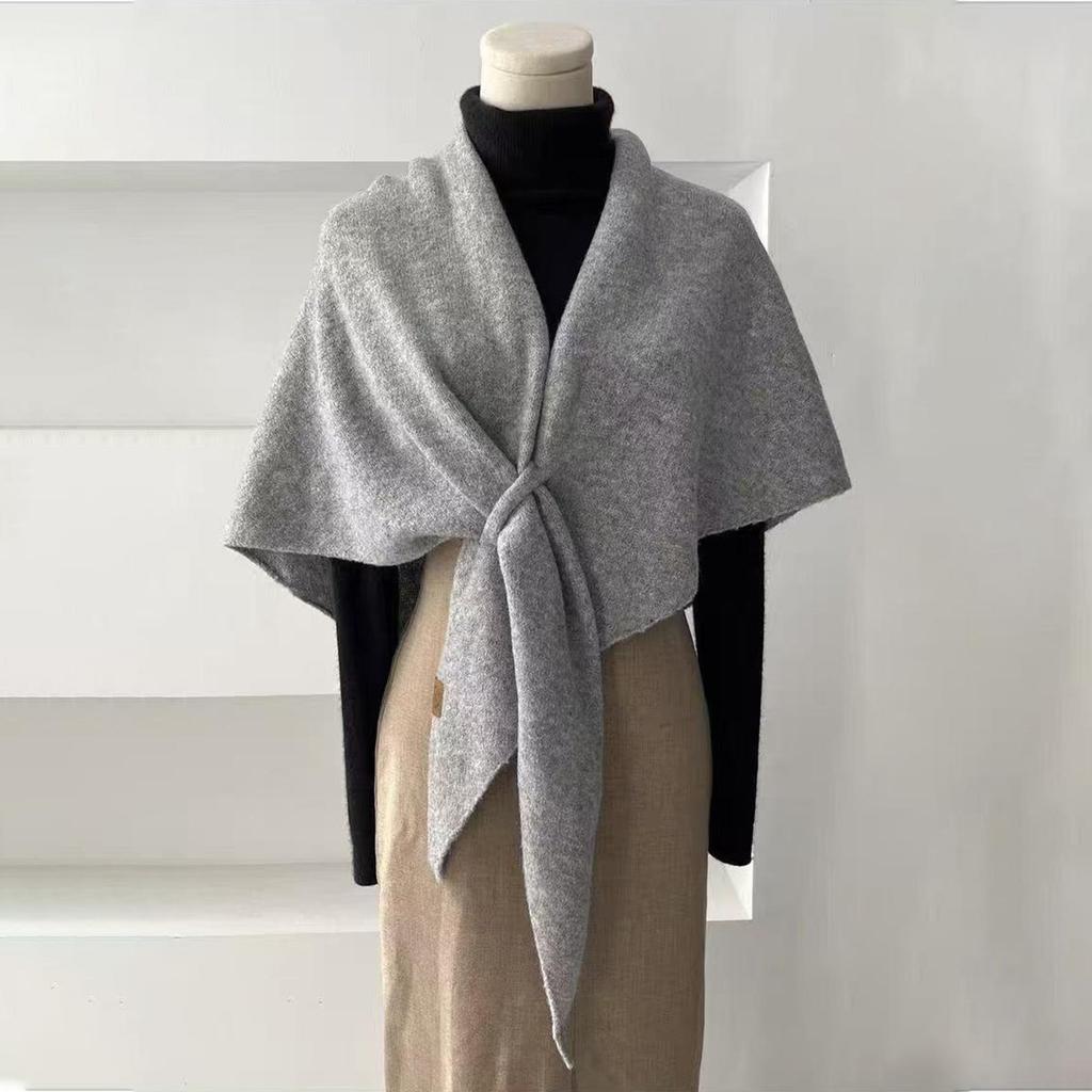 Damen Schwarzer Wollmischungs-Dreiecksschal - Herbst/Winter Warm, Vielseitiger Einfarbiger Schal, Hochwertiges und Schlichtes Design.