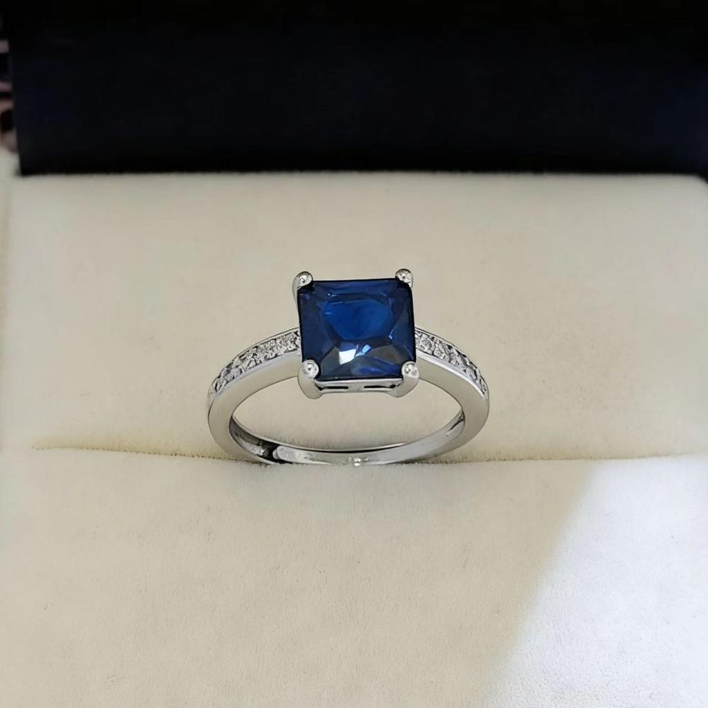 Jewelry Cultivated Sapphire Square Ring Square Four-Claw High Carbon Diamond Emerald Ring