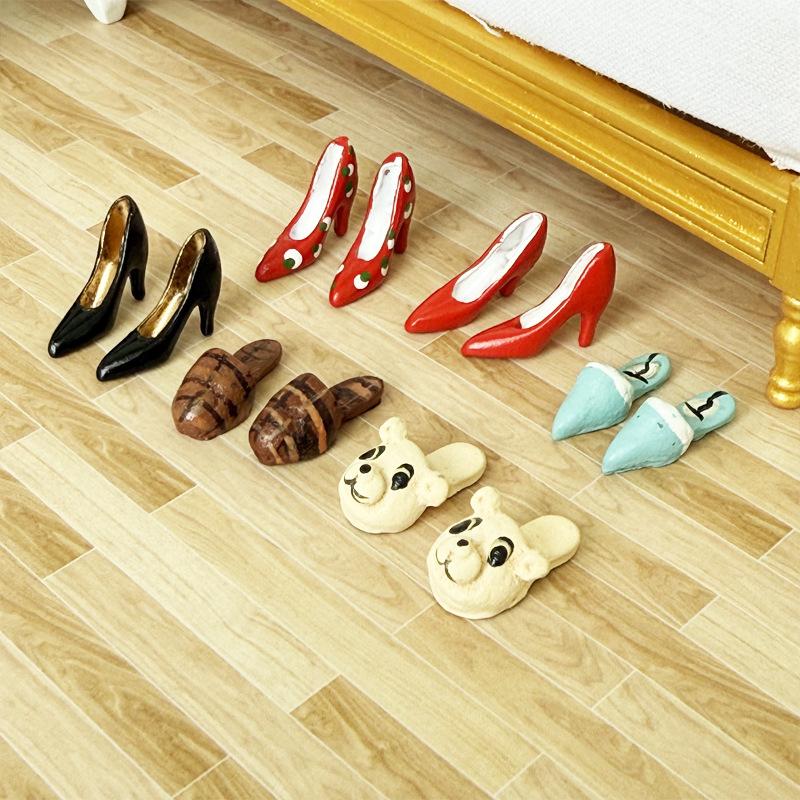 1Pair Miniature High Heels Decoration 1/12 Scale Dollhouse Mini Slippers For Doll Shoes DIY Accessories Toys