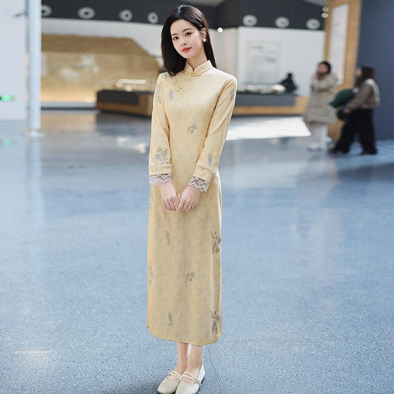 Yellow national style new Chinese long-sleeved cheongsam improved young 1011 new women's high-end sense retro spring and autumn
