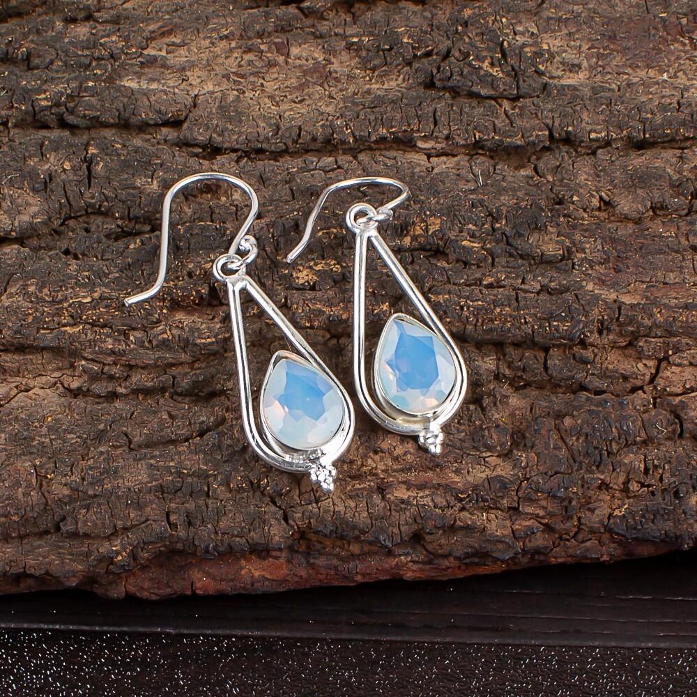 

Молочный опал драгоценный камень 925 стерлинговое серебро ручная работа ювелирные изделия серьги-капли 1,50 EE-14-13