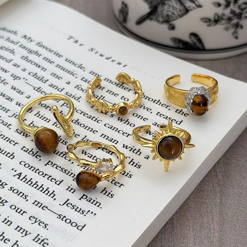 Light Luxury Niche Design Sense Medieval Geometric Imitation Tiger'S Eye Stone Ring Female Retro Stacking Wearing Exquisite Personalized Ring