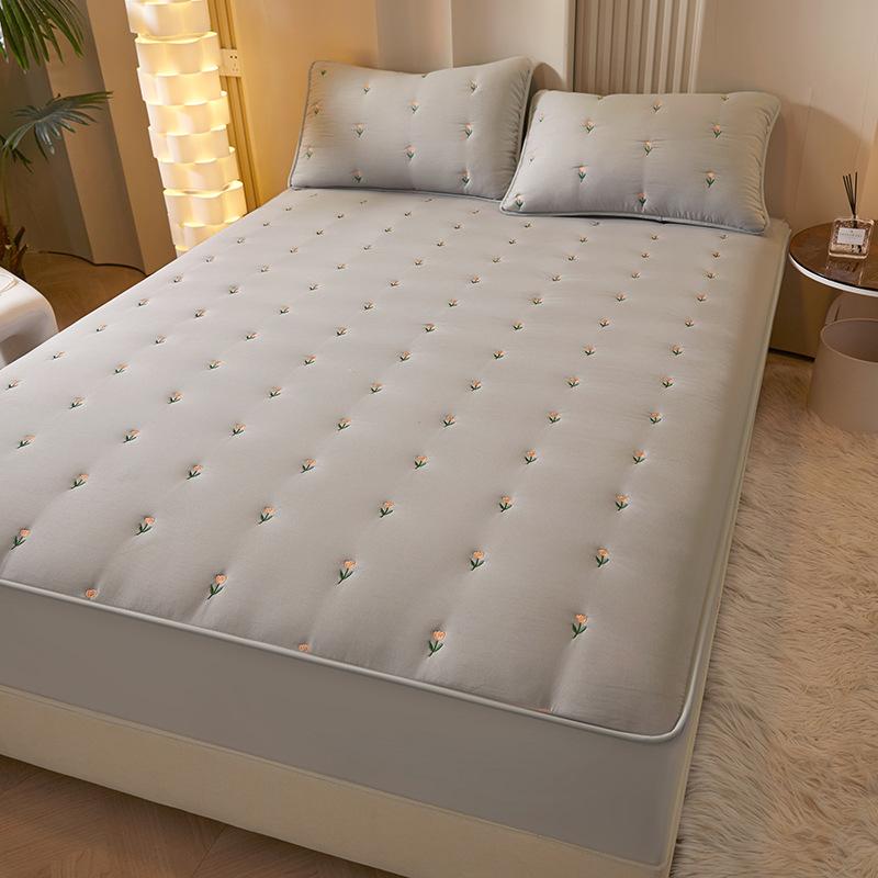 Washed Cotton Soybean Embroidered Bed Sheet, Skin-friendly Maternal and Infant-grade Bed Cover, Warm Bed Protector, Simmons Protective Cover