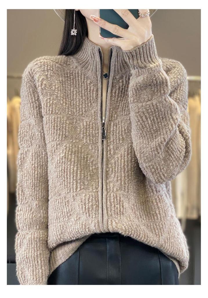 2024 Autumn/Winter Women's Thickened Pure Wool Embroidered Cardigan with Stand Collar and Zipper Closure