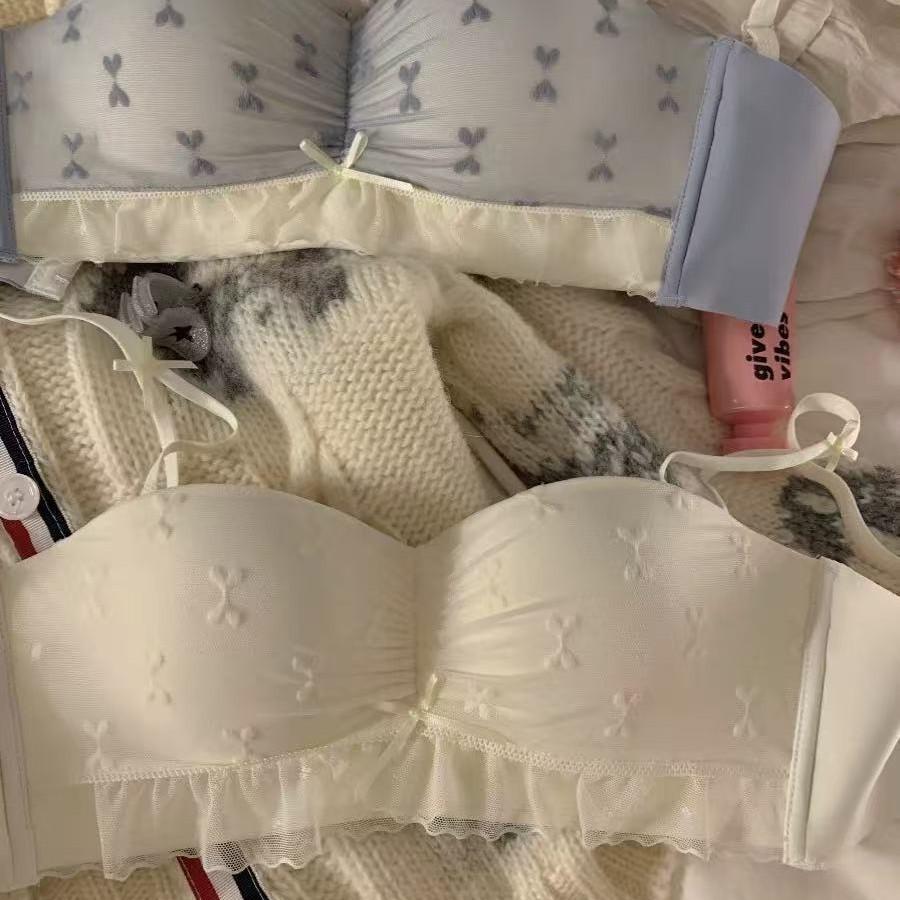 Half a cup gathered to show large, no steel ring, double breasts, anti-sagging sweet lace bra cover set