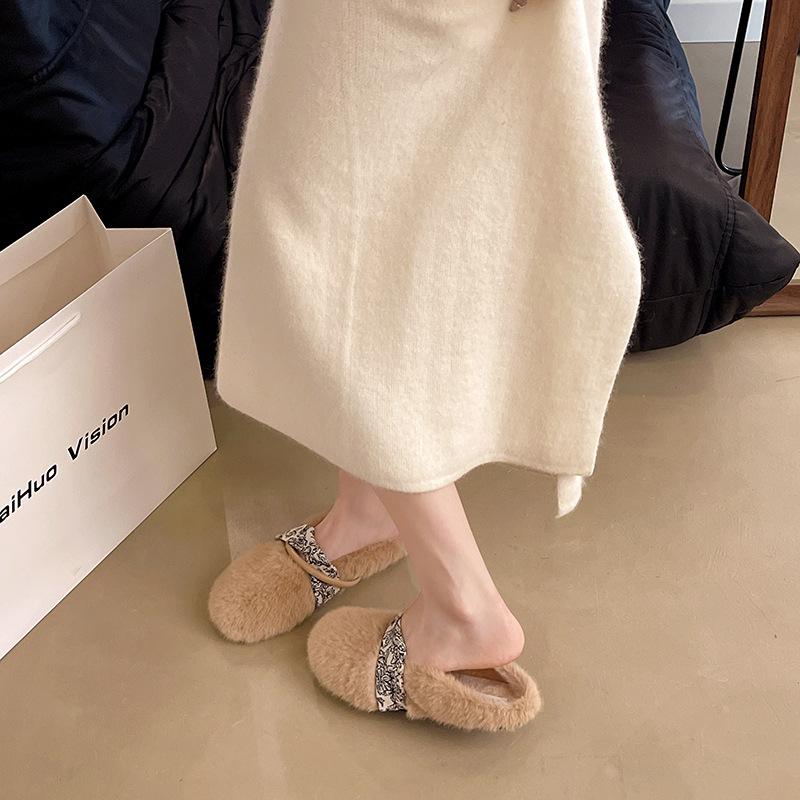 Französische sanfte flauschige Schuhe Damen Herbst 2025 neu Oberbekleidung Tasche Kopf Halbschuhe aufgestapelt warm bequeme Schuhe