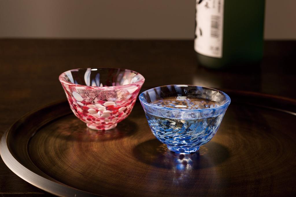 ADERIA Tsugaru Vidro Cherry Blossom Blizzard Rock Spring Water Sake Cup Pair Set in Gift Box Made in Japan FS71541 sake cold sake sake gift for