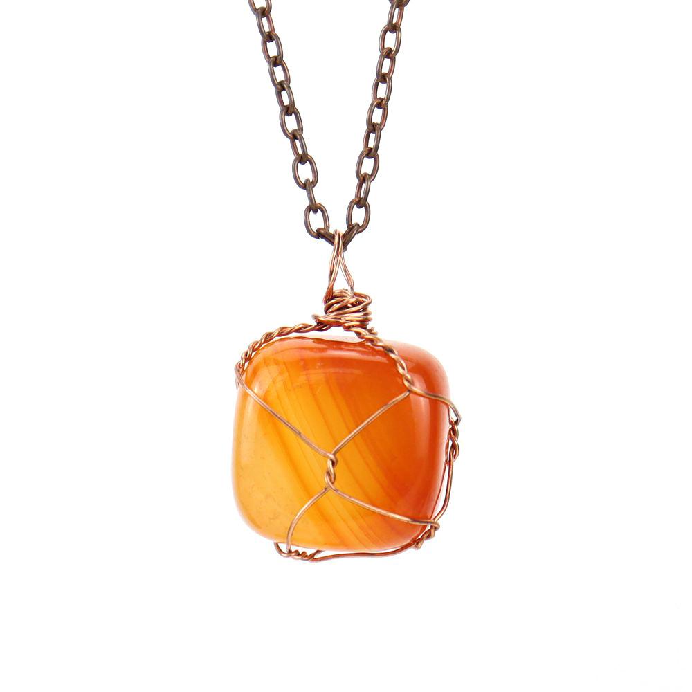 

Hand-Wound Irregular Natural Stone Crystal Rough Stone Amethyst Pendant Necklace N669