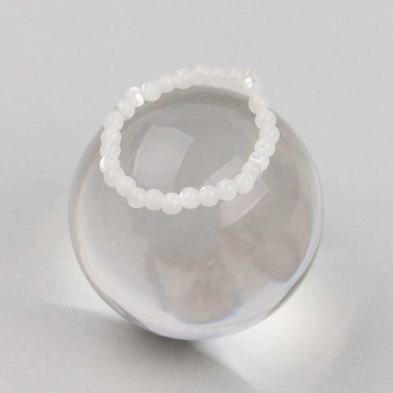 

AUGUST ALICE Hola Beach Mother-of-Pearl Ring ONE