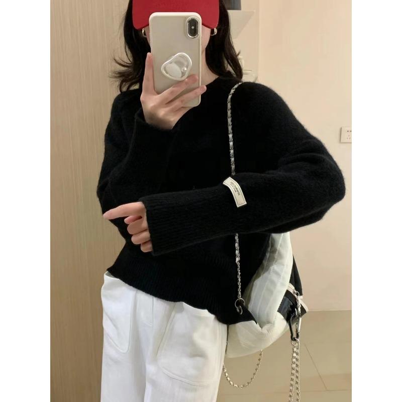 Autumn and winter round neck long-sleeved sweater women's short solid color knitted sweater simple high waist legs long knitted bottoming shirt