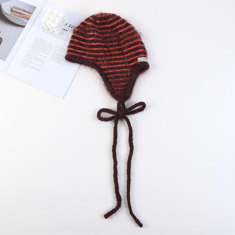 

Retro Korean Style Mohair Striped Knit Earflap Hat for Women - Cute and Warm for Autumn/Winter красный