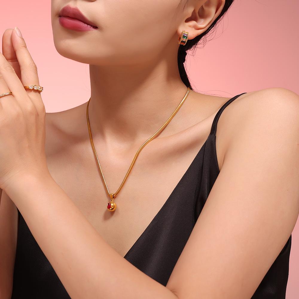 18k Gold-Plated Titanium Steel Zircon Geometric Pendant Necklace