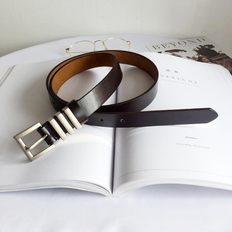 

Ремень женский простой декоративный джинсовый с модной персонализированной квадратной пряжкой ретро студенческий ремень модный 105cm темно-коричневого