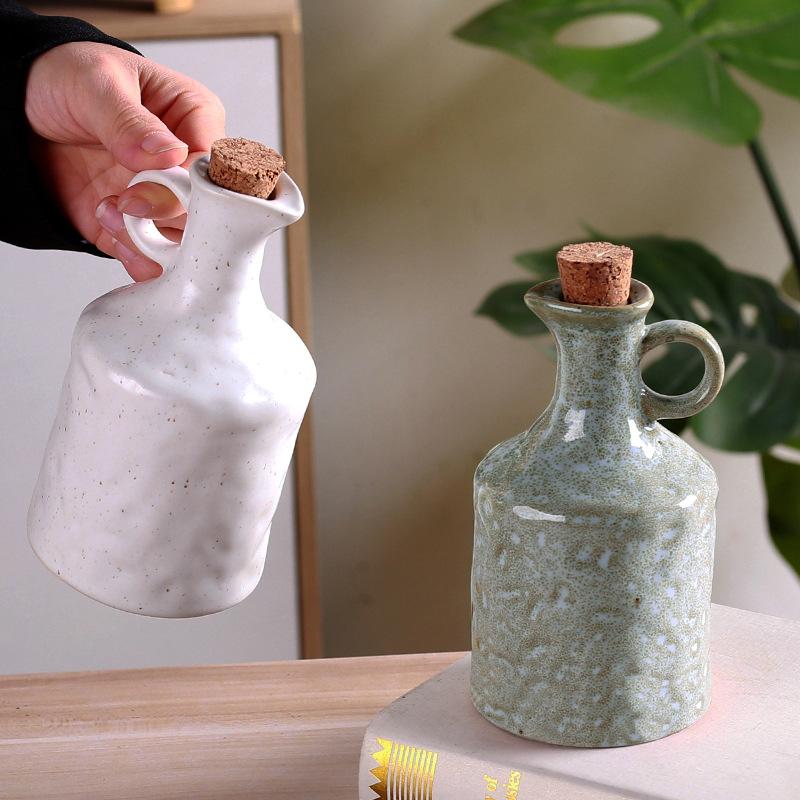 European-style Kitchen Oil Pot Household Sauce Vinegar Pot Irregular Hand-kneading Texture Ceramic Oil Bottle Cover Leak-proof