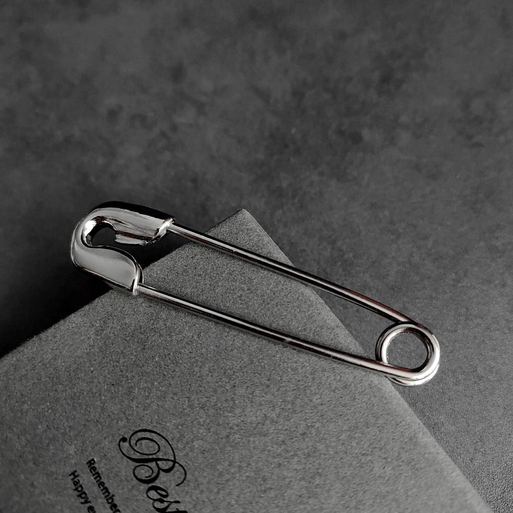 Fasjonable Store Nåler for Klær Glatte Metall Sikkerhetsnåler Jeans Kjole Skjerf Justerbare Nåler