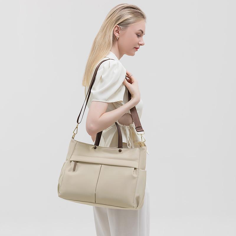 Women's High-End Fashion Laptop Handbag: Shockproof, Waterproof, Lightweight, Large Capacity Crossbody and Shoulder Bag