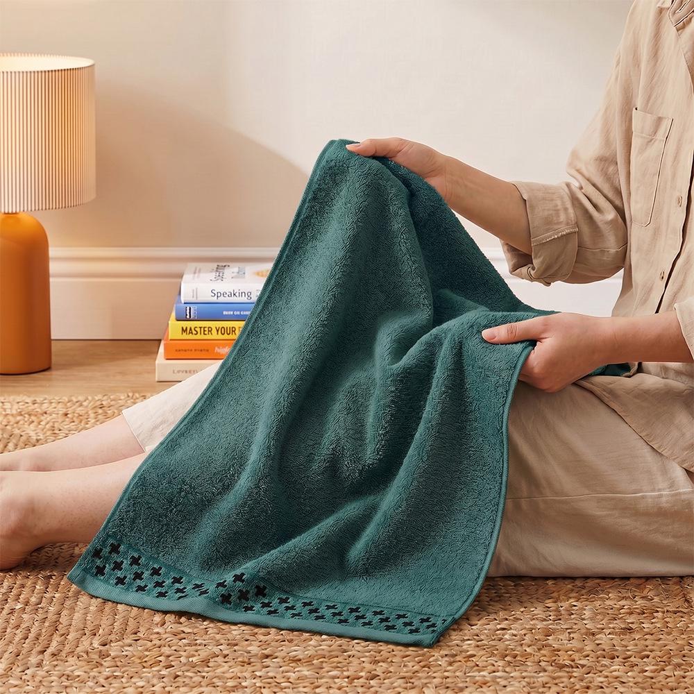 Custom Bamboo Jacquard Bath & Face Towels - Soft, Absorbent, Plain Color