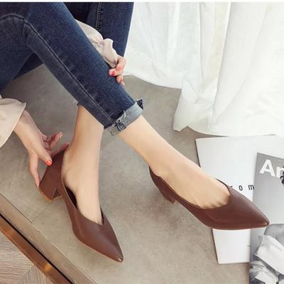 Kleine Größe 31 32 33 neu spitz retro mittlerer Absatz Oma-Schuhe dicker Absatz Leder niedriger Absatz flacher Einstieg Single Shoes Damen