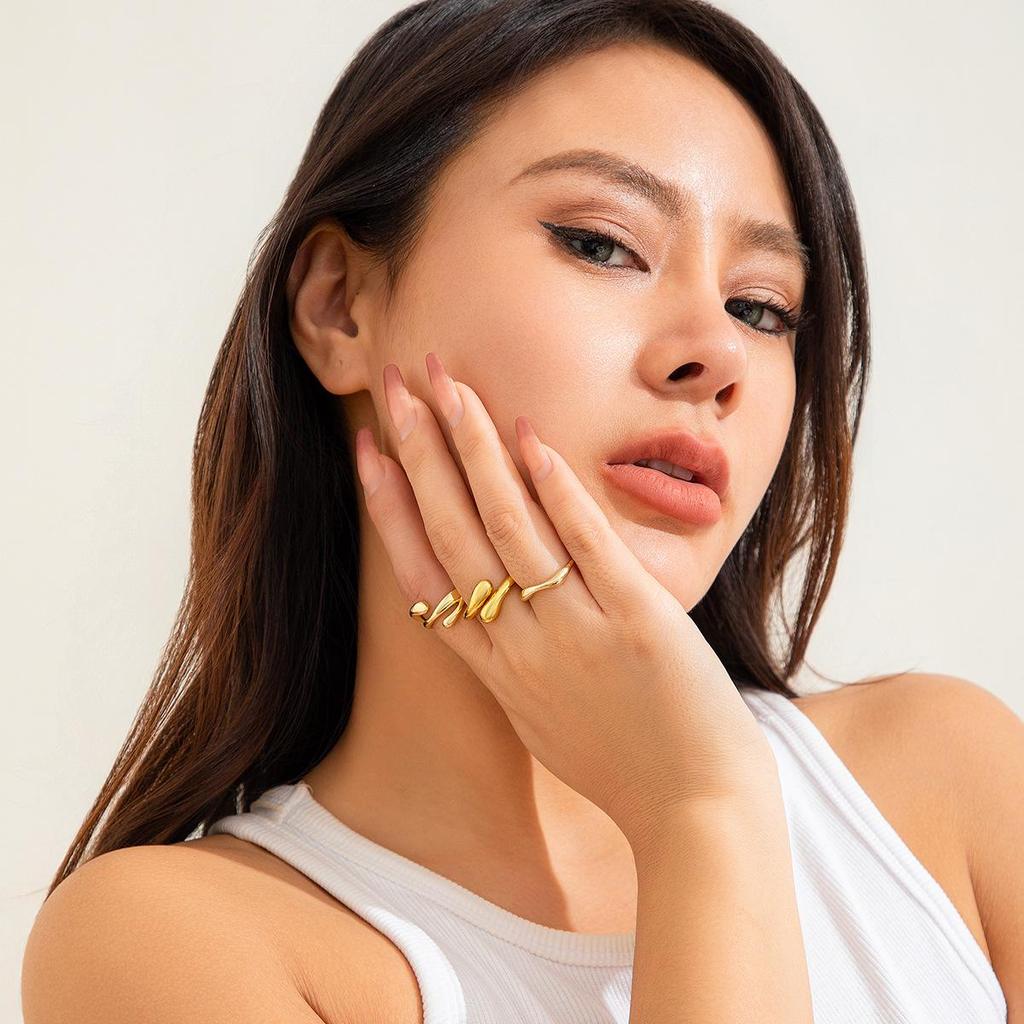 European and American Baroque Round Irregular Arc Women's Ring